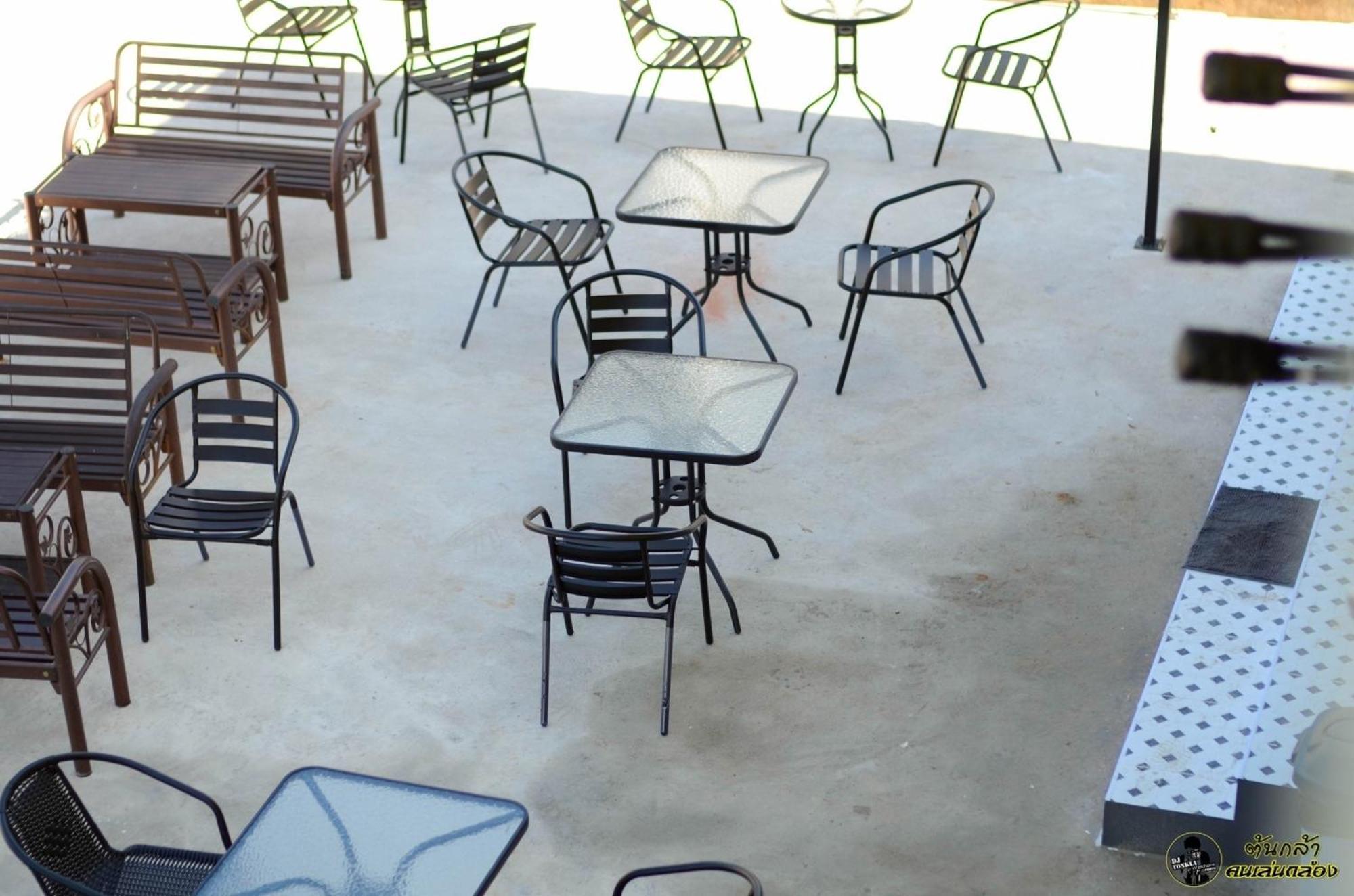 แอ่ว-ดีld Hotel&Residences Ngao Kültér fotó