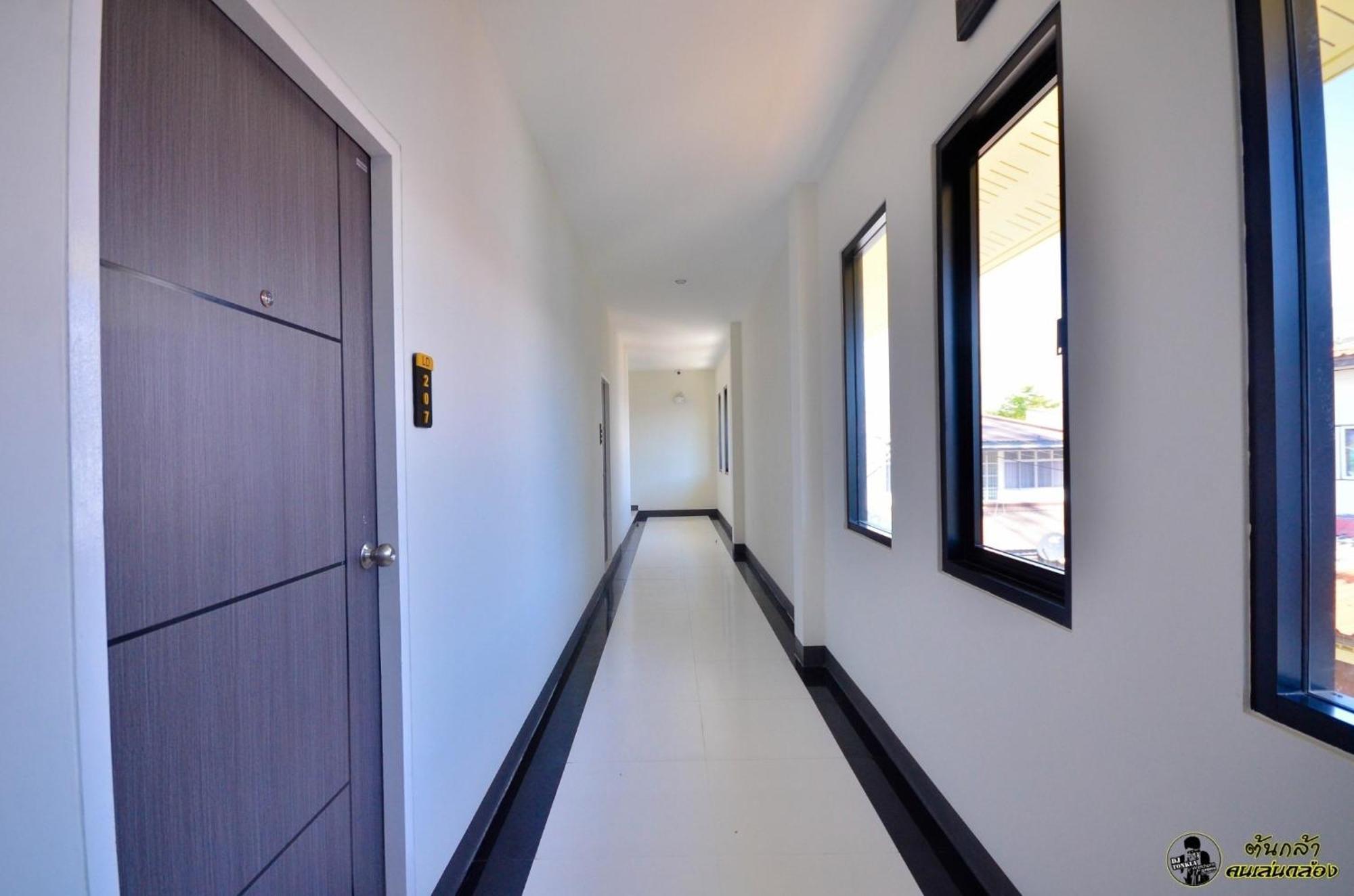 แอ่ว-ดีld Hotel&Residences Ngao Kültér fotó