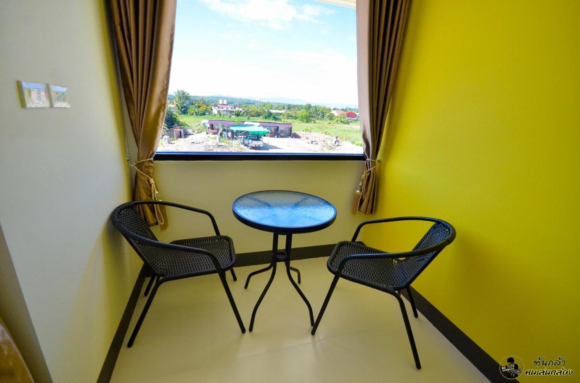 แอ่ว-ดีld Hotel&Residences Ngao Kültér fotó