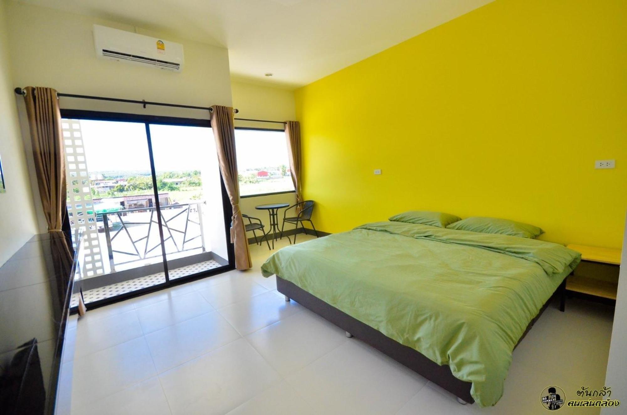 แอ่ว-ดีld Hotel&Residences Ngao Kültér fotó