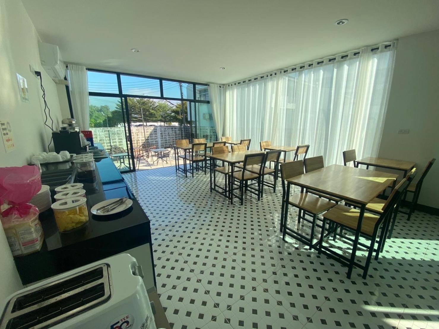 แอ่ว-ดีld Hotel&Residences Ngao Kültér fotó