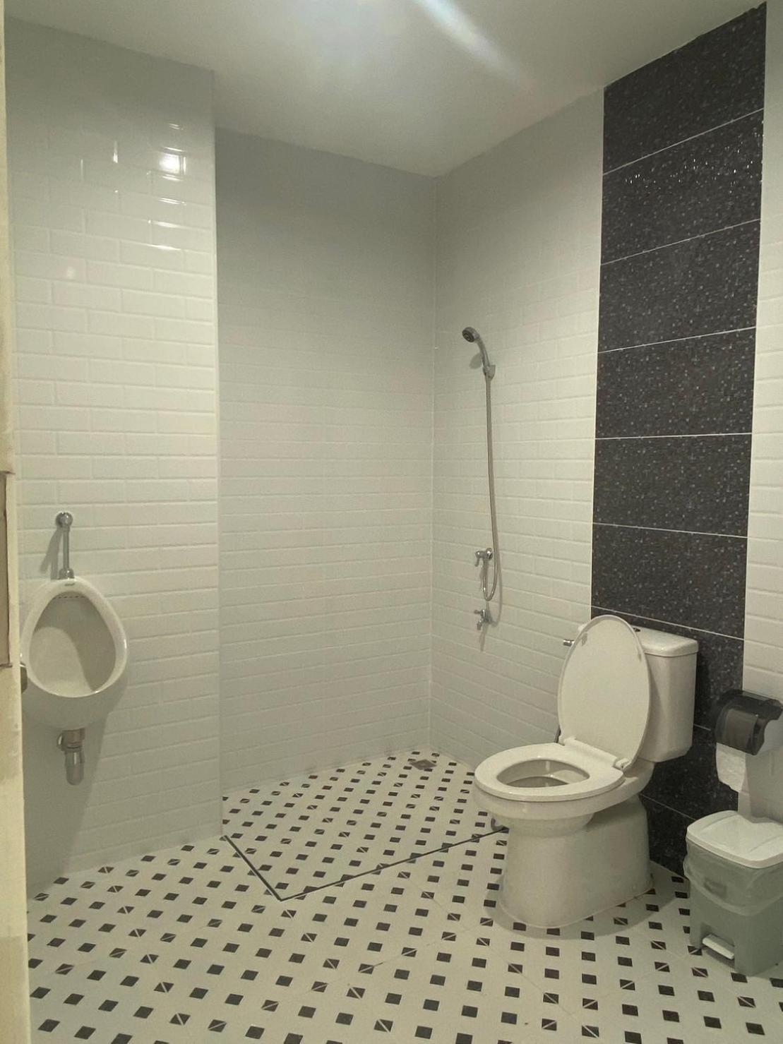 แอ่ว-ดีld Hotel&Residences Ngao Kültér fotó